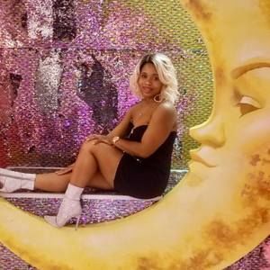 Meet your Posher, Tonya